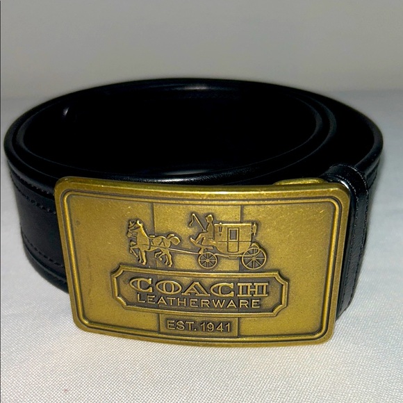 Coach Horse and Carriage Black Leather Belt with Brass Buckle Size Medium 40”L - Picture 13 of 13